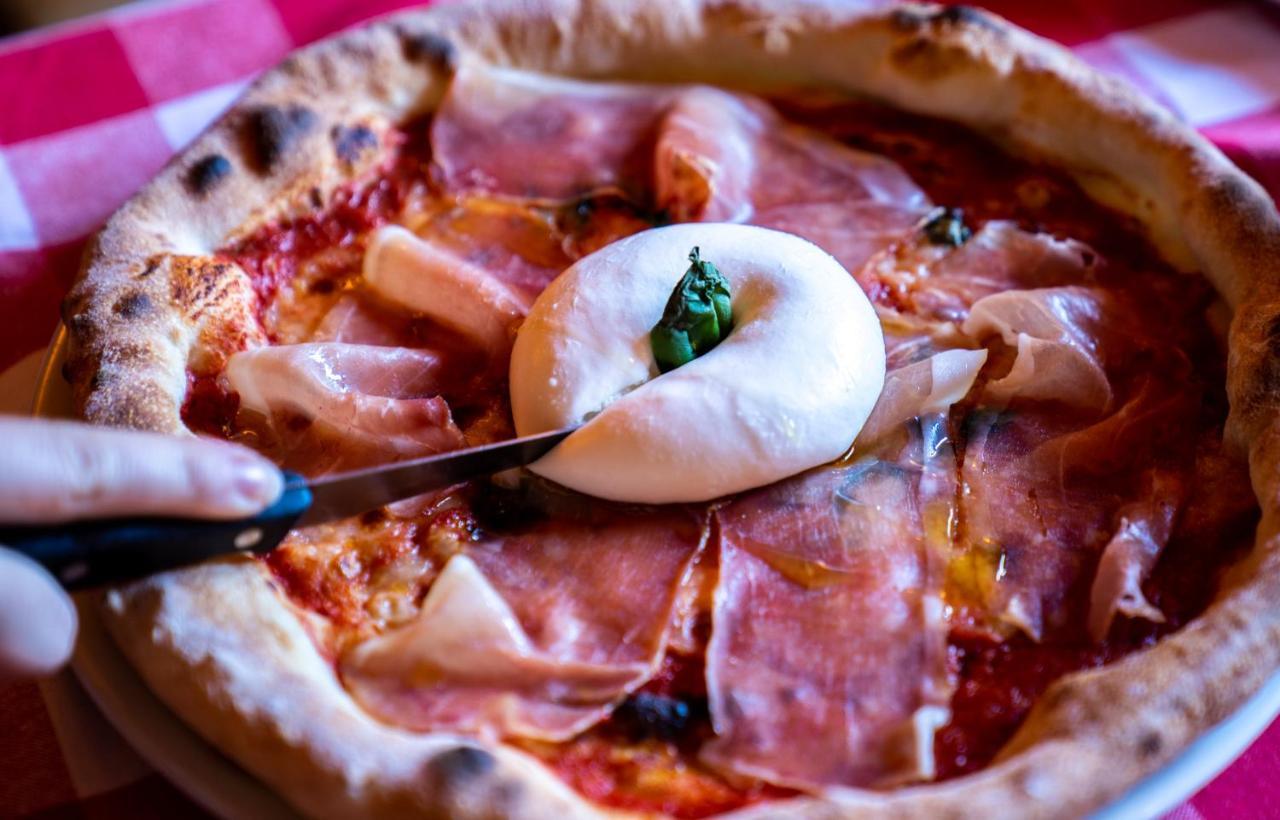 Penzion Sofinata & Pizzeria Шпіндлерув-Млин Екстер'єр фото